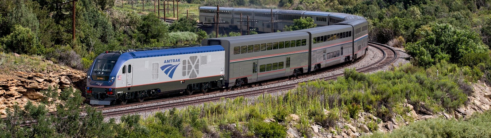 Поезда калифорния. Alp-44 Amtrak. Амтрак стрела. Loop (Amtrak Train). Amtrak Front.